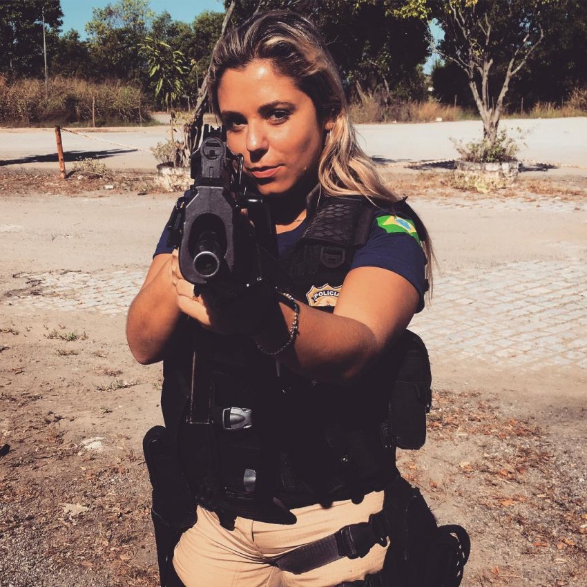Cop latina