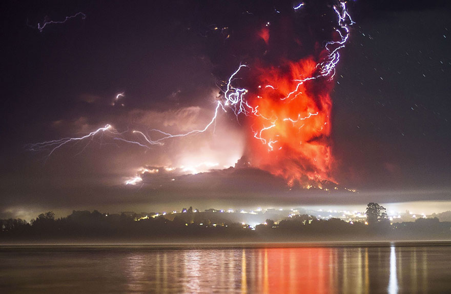 صور رائعة لثوران بركان الشيلي