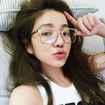 صور امراة تايوانية عمرها 41 سنة